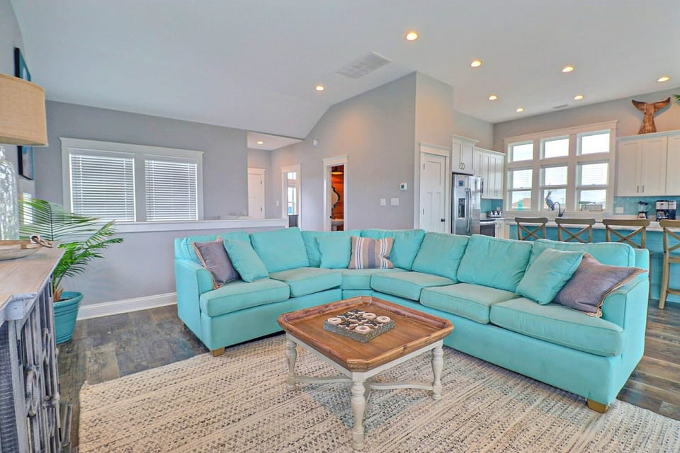 Top Level/Living Area