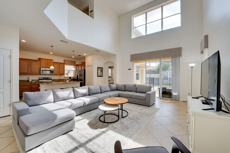 Living Room | 1st Floor | Full Sleeper Sofa | Free WiFi | Smart TV