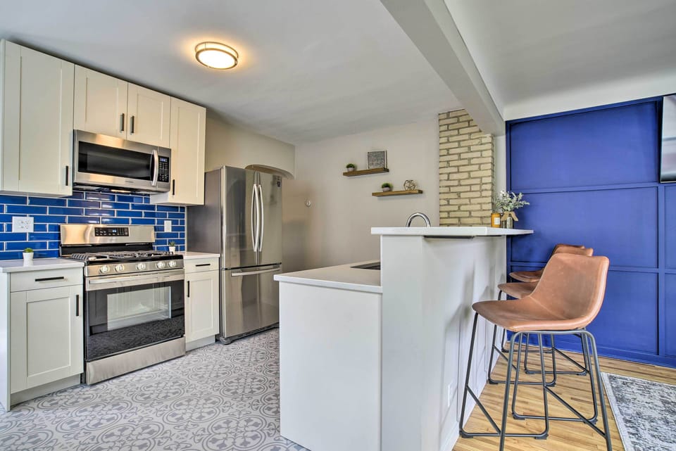 Kitchen | Fully Equipped | Dishware/Flatware