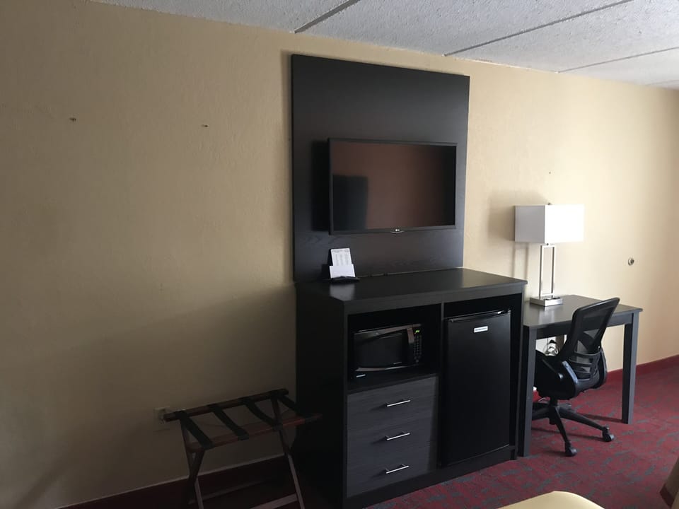 Room, 2 Queen Beds | Free WiFi, bed sheets