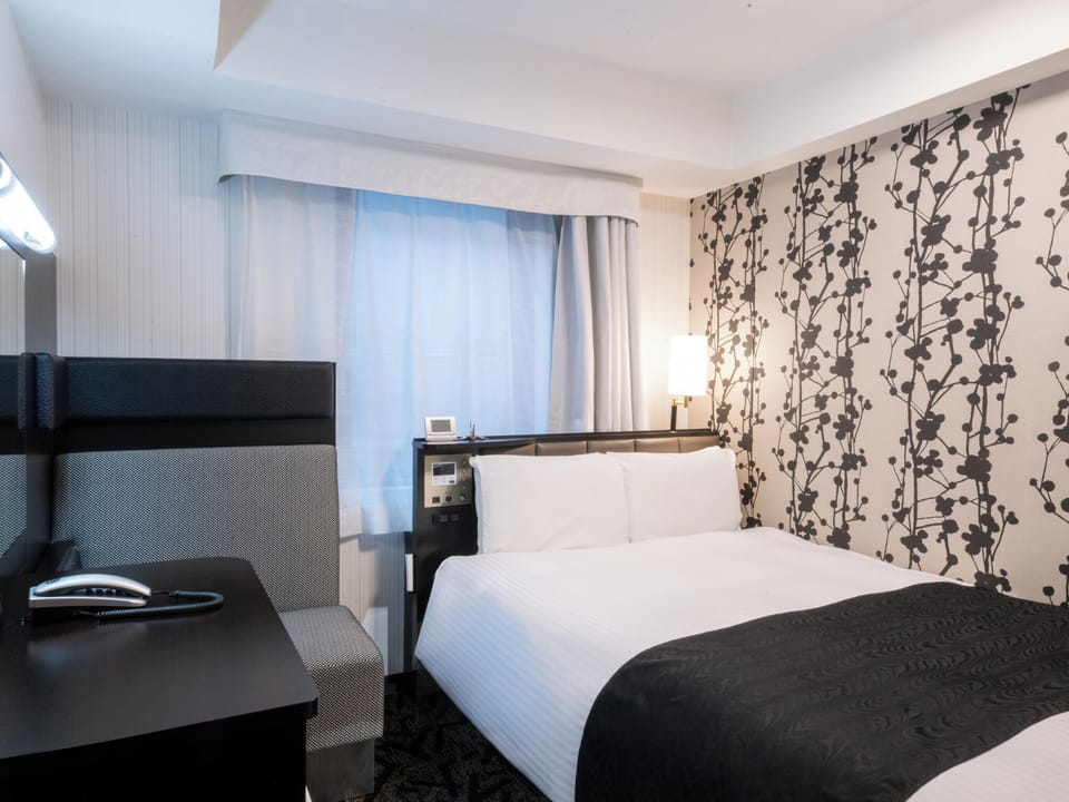 Cozy Room, Non Smoking (2 Adults) | Premium bedding, desk, WiFi (free), bed sheets