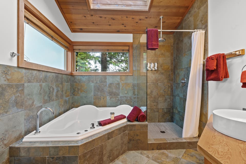 The Lodge Suites (No Kids or Pets) | Bathroom | Deep soaking tub, eco-friendly toiletries, hair dryer, towels
