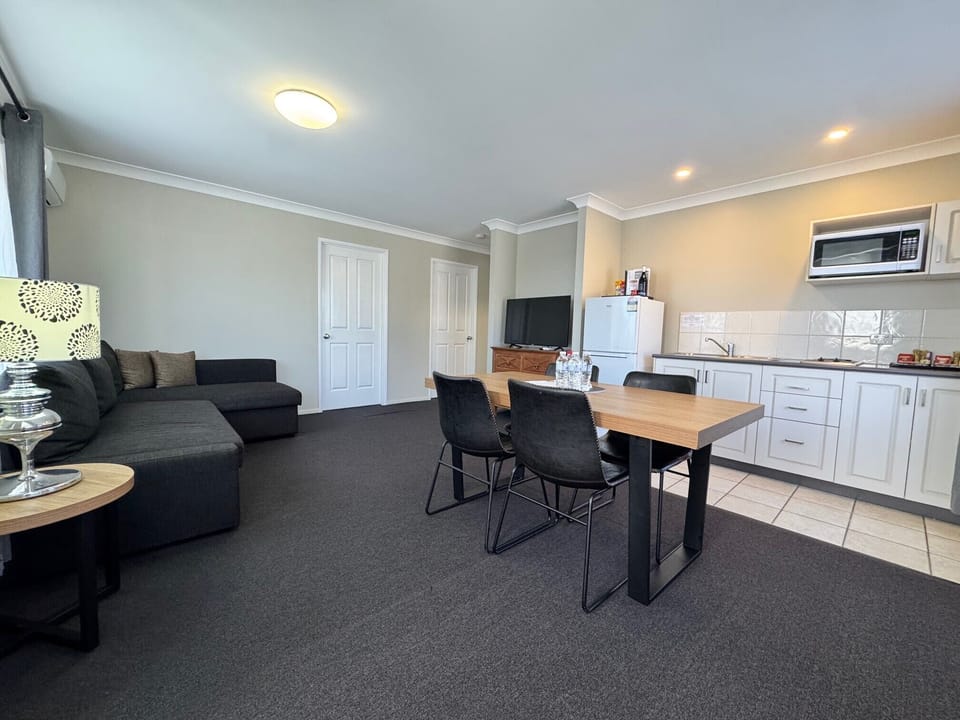 2 Bedroom Apartment | Living area | 43-inch LCD TV with digital channels, TV, Netflix