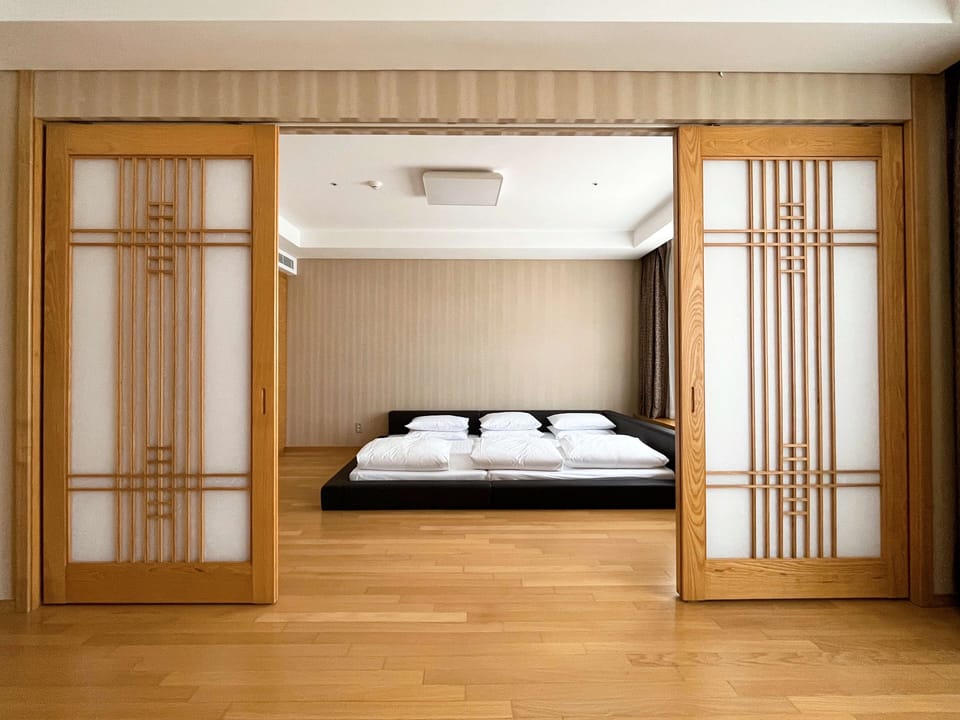 Suite, Multiple Beds, Non Smoking | In-room safe, individually furnished, desk, blackout drapes