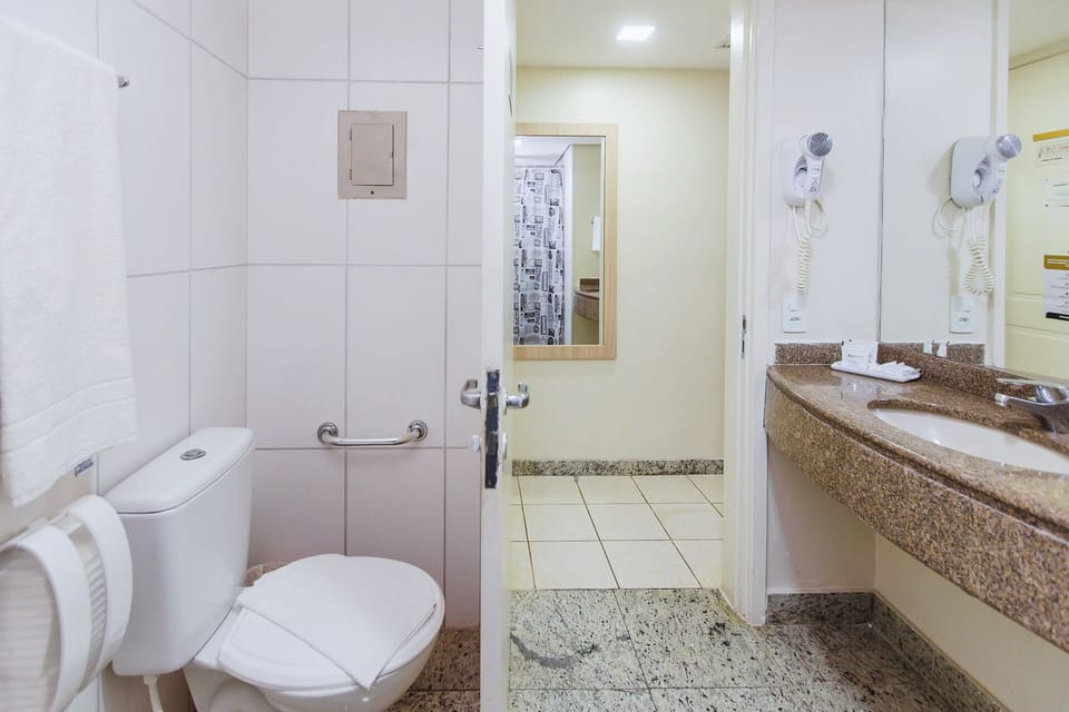Shower, free toiletries, hair dryer, towels