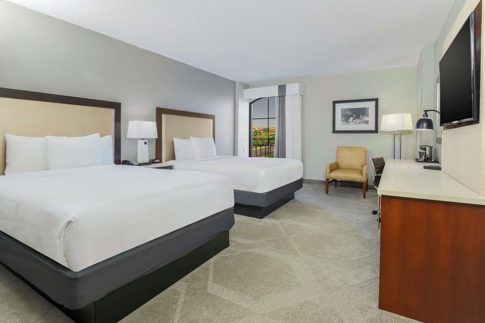 In-room safe, desk, laptop workspace, blackout drapes