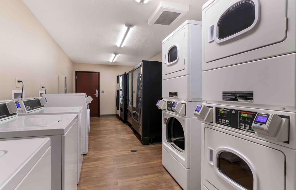 Extended Stay America Suites Kansas City Overland Park Quivi Hotel in Lenexa