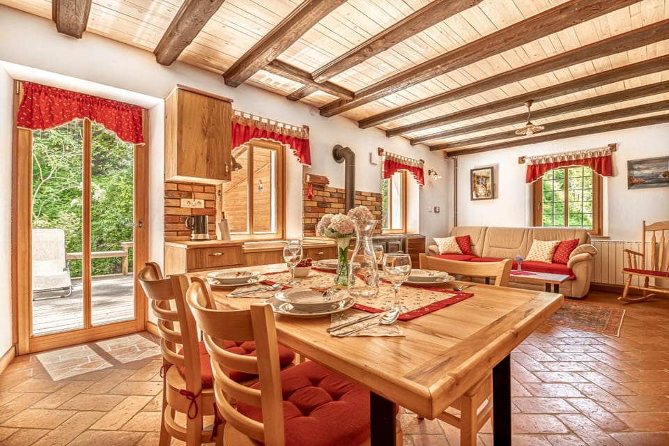 Family House, 2 Bedrooms, Balcony (House By The Stream in Soča Valley) | Dining