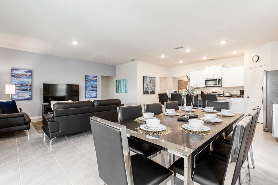 04_Dining_Table_0721.jpg