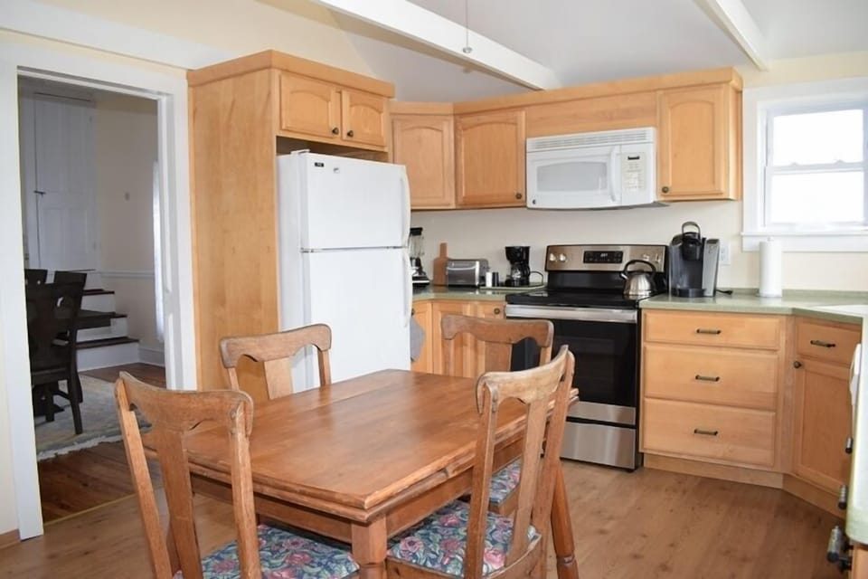 Additional Seating in Kitchen 