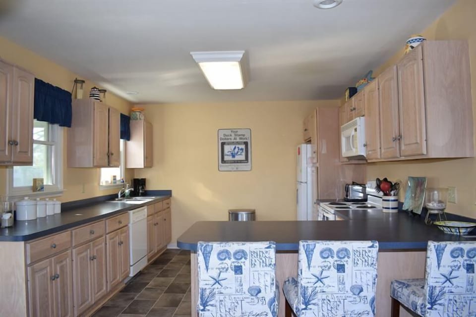 Fully equipped kitchen