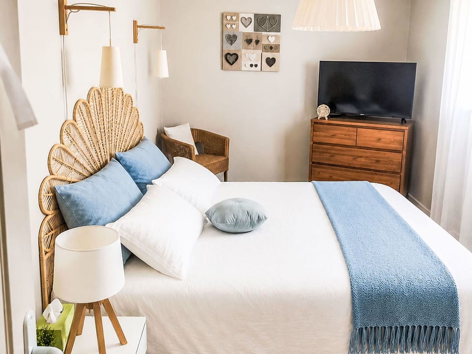 Furniture, Bedroom, Bed, Interior Design, Bedding, Linens, Bed Sheet, Wood, Cushion, Throw Pillow