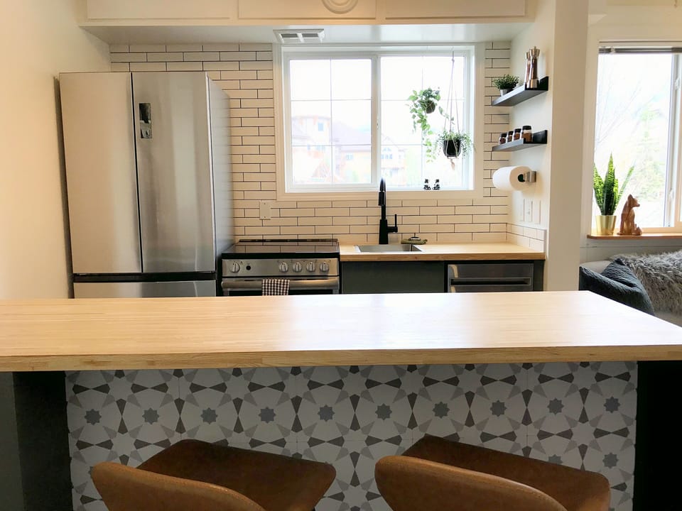 Newly renovated and fully stocked kitchen to enjoy a meal at home