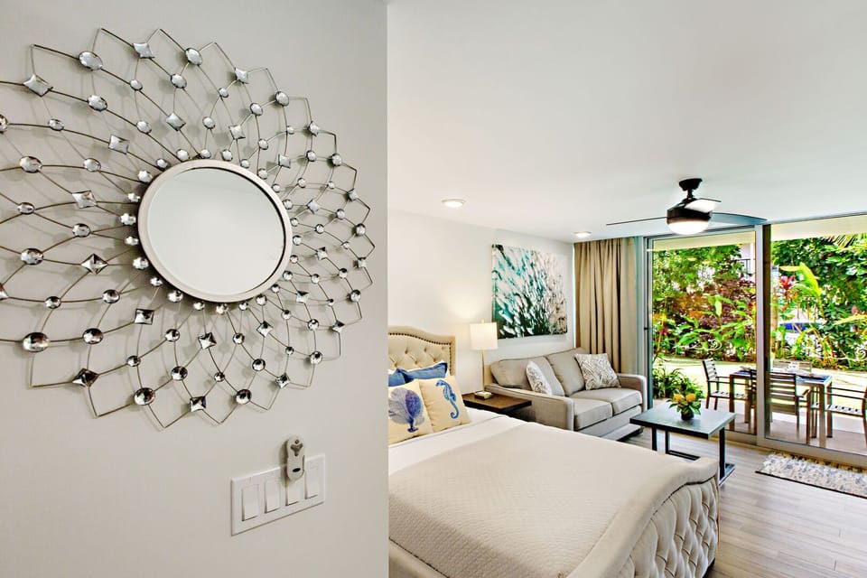 Light and Airy Studio Unit