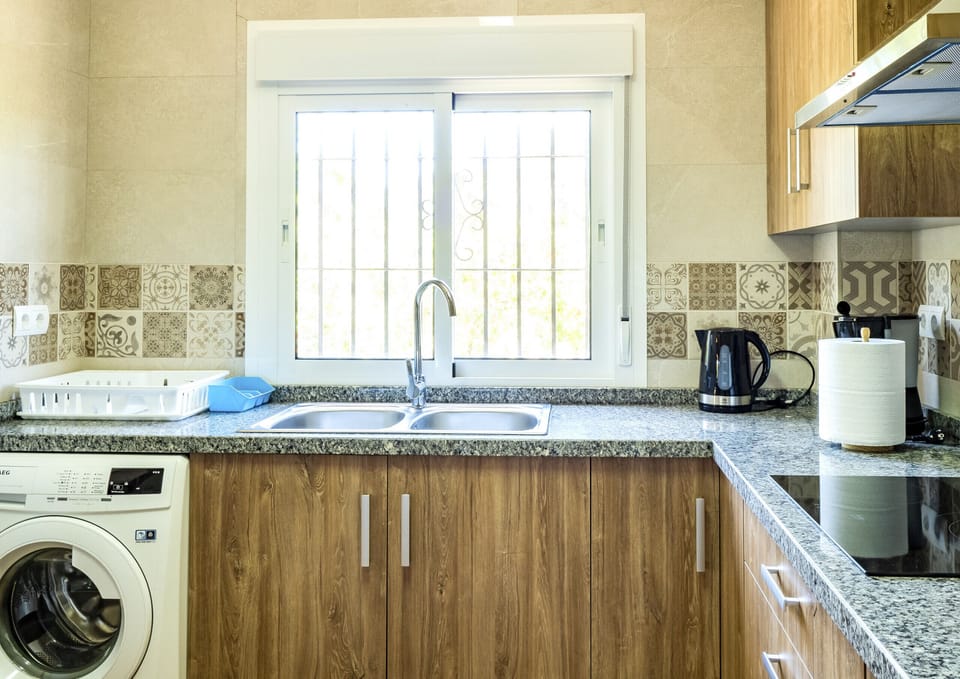 Enjoy the kitchen of this rural house in Alhaurín el Grande