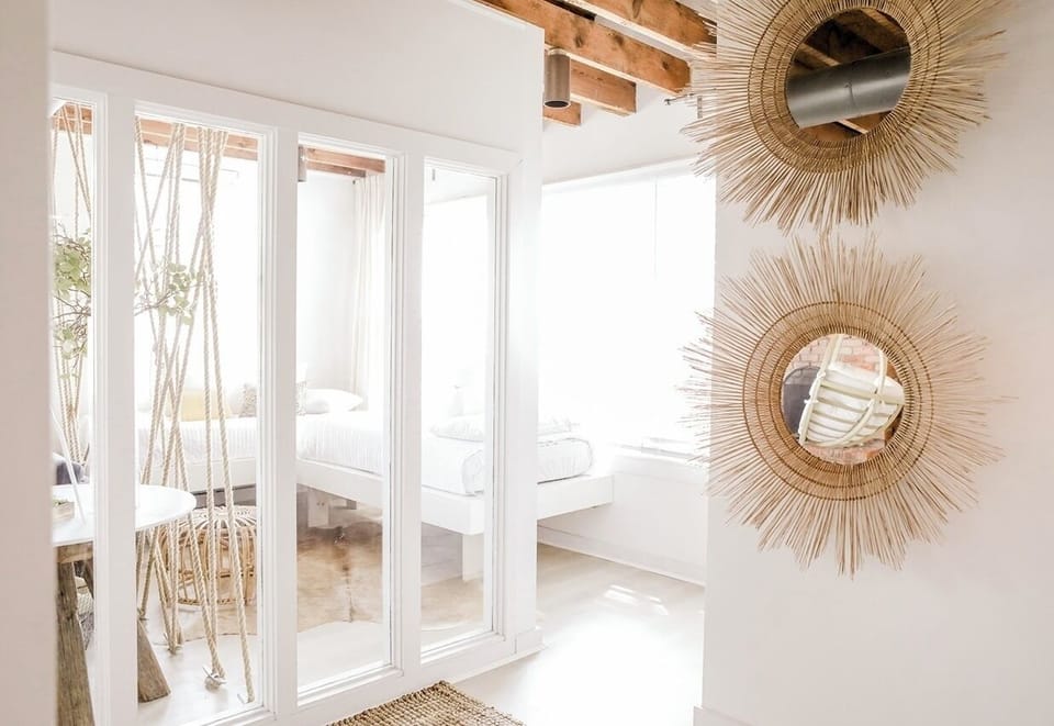 Lounge/ 2nd bedroom area