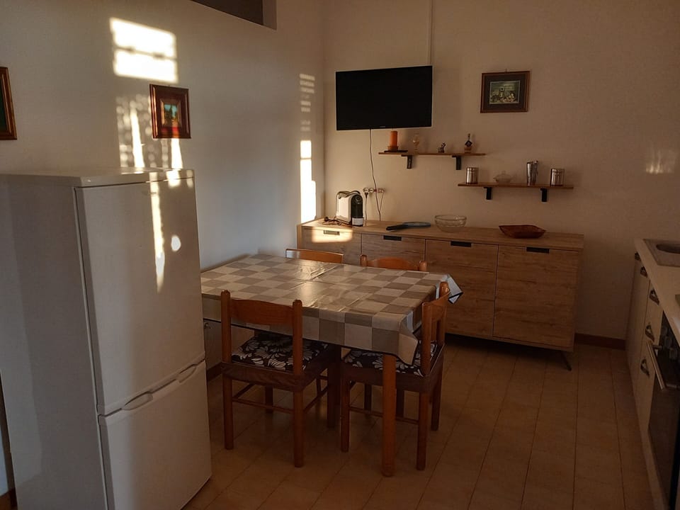 Apartment, 2 Bedrooms, Smoking, Balcony | Private kitchen