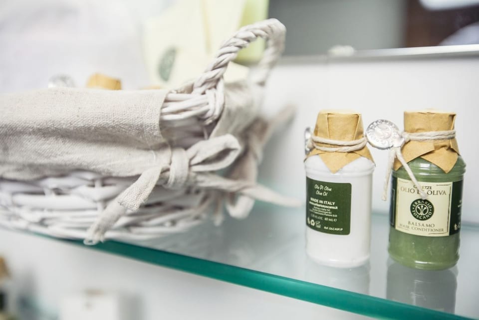 Bathroom amenities
