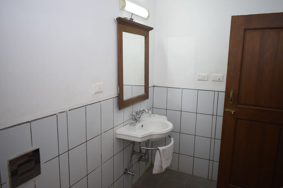 Shower, rainfall showerhead