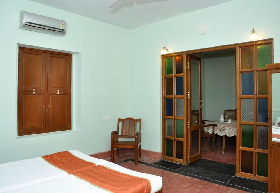 Deluxe Double Room | Rollaway beds (surcharge), WiFi (free), bed sheets