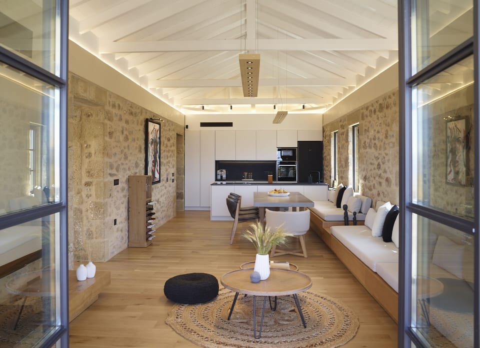 Deluxe Villa | Living room | 50-inch Smart TV with digital channels, TV, Netflix