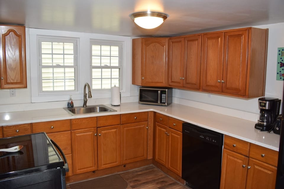 Moon Dreams Cottage-Kitchen