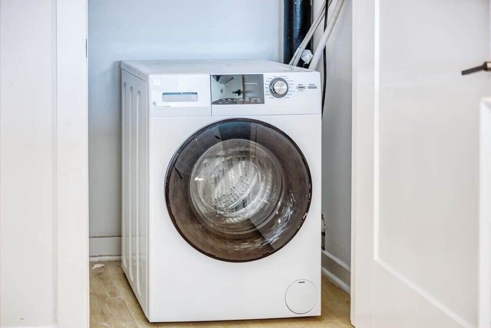 In-unit washer/dryer