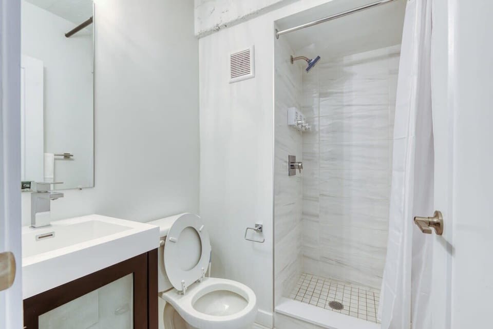 2 full bathrooms
