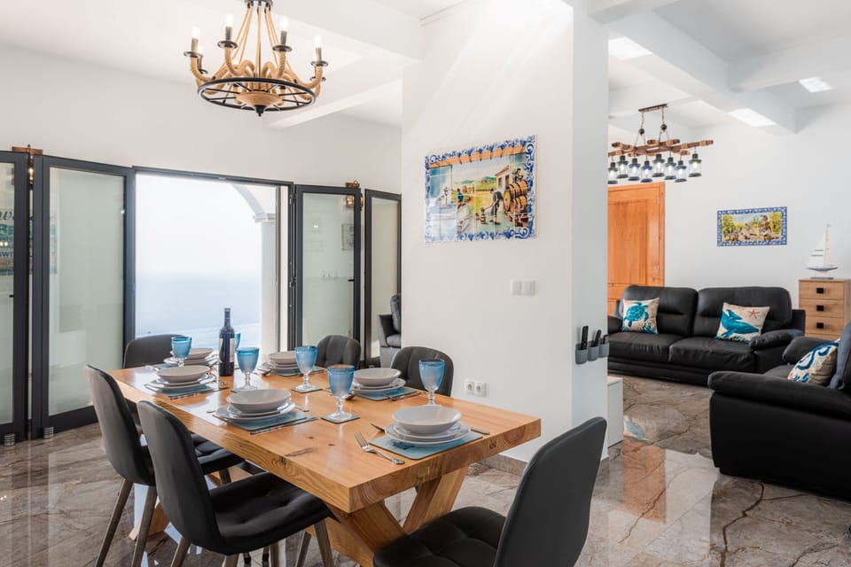 Dining with Sea view