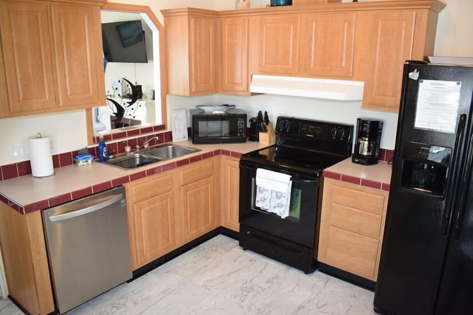 Fully equipped kitchen