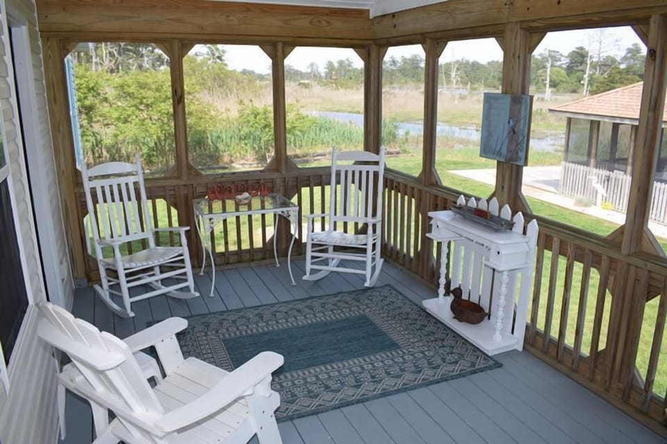 Screened in Porch