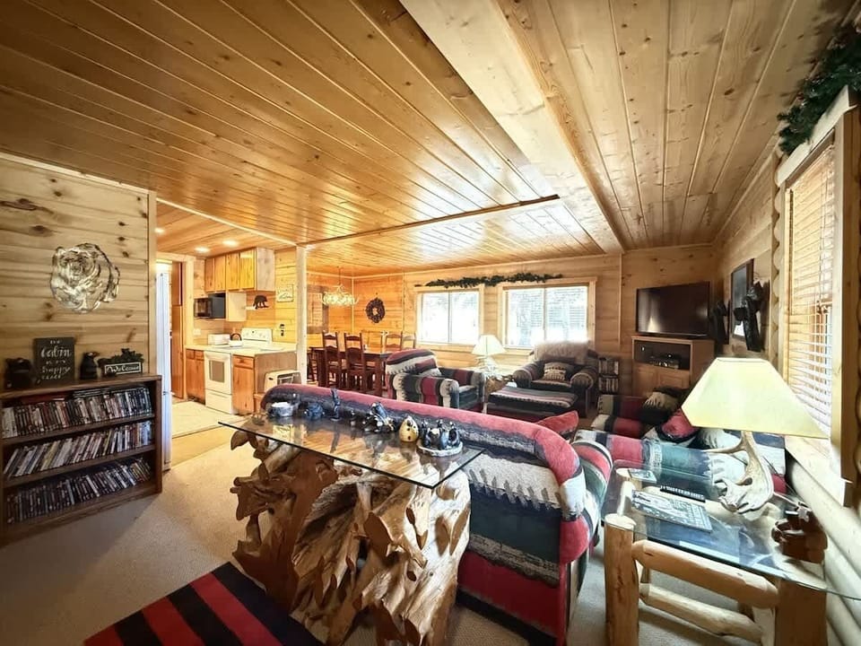 Entryway into the cabin into the living room.