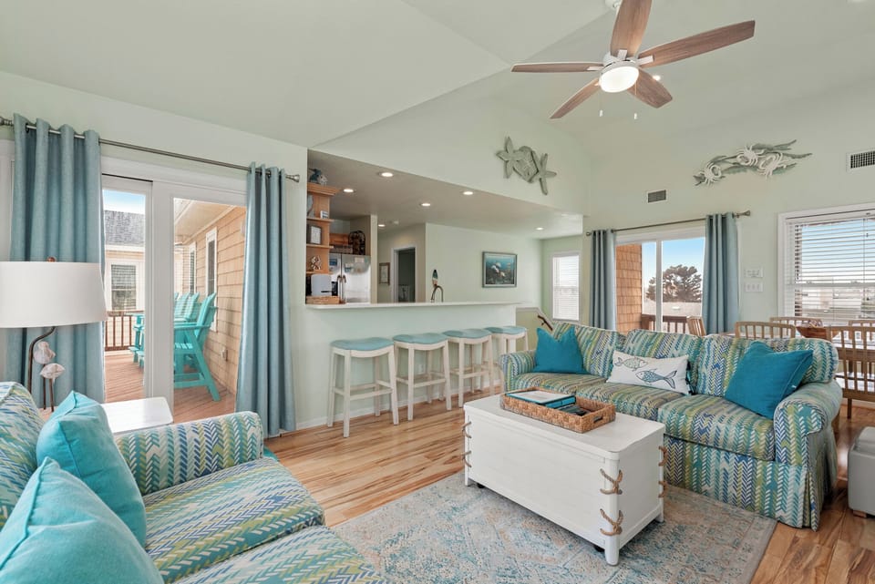 KDN4608: Starry Nights l Top Level Living Area