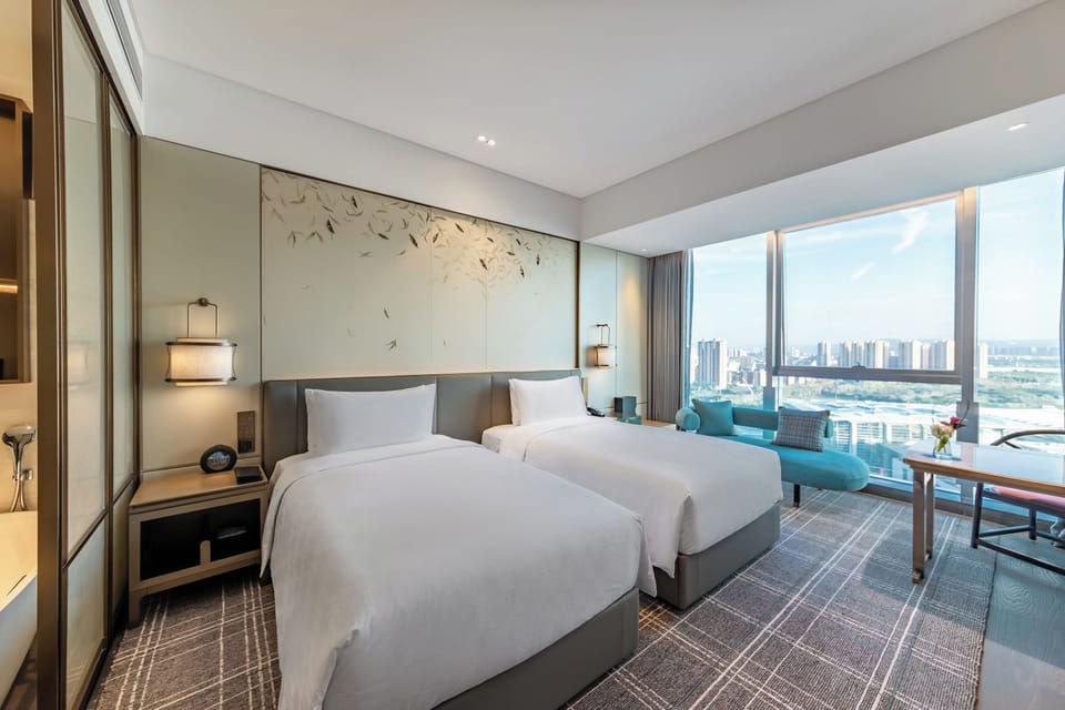 Down comforters, minibar, in-room safe, desk