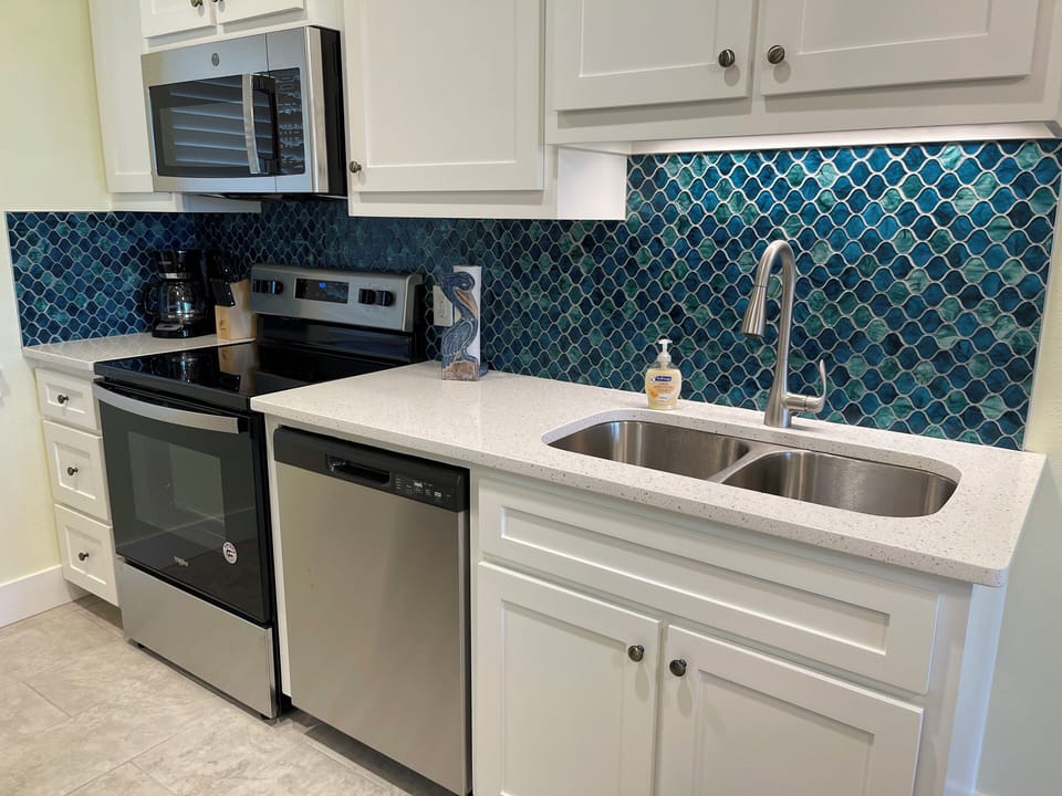 17 Kitchen