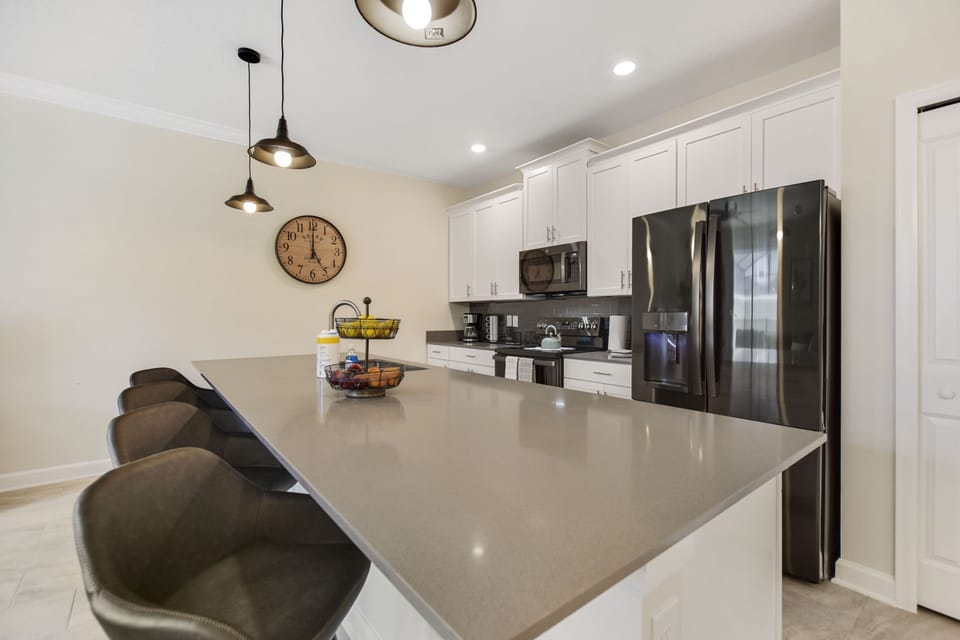 Fully-equipped kitchen with counter-top