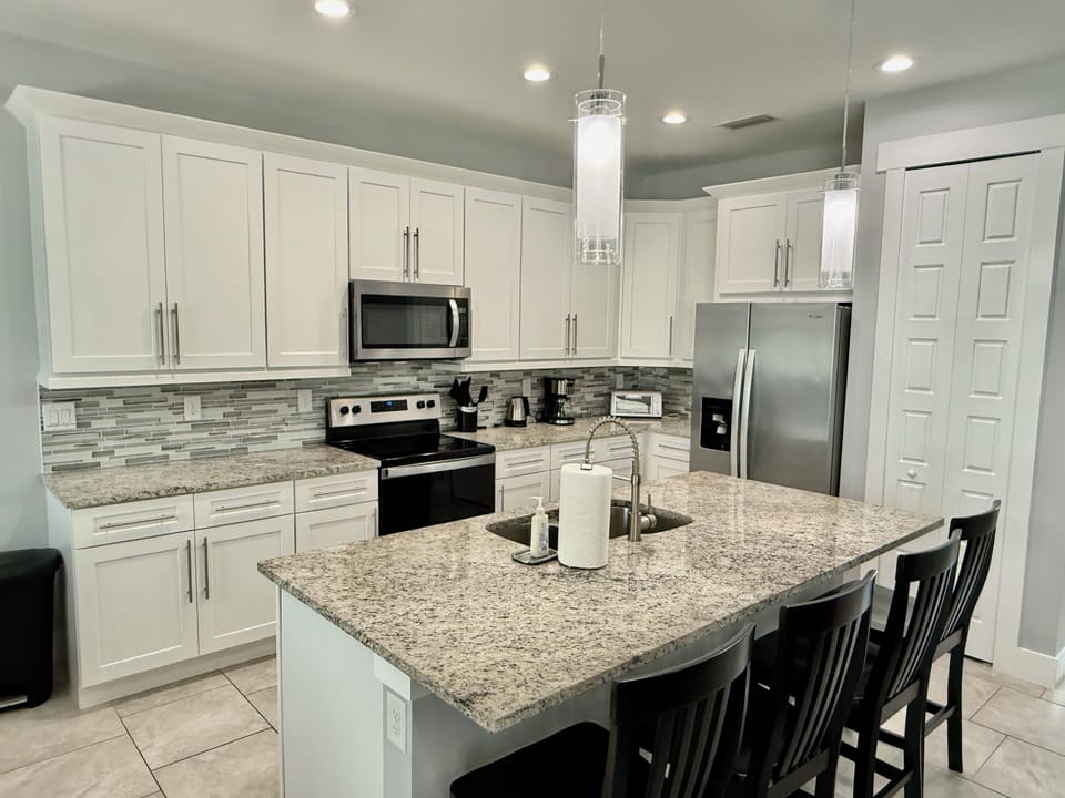 Large spacious Kitchen 