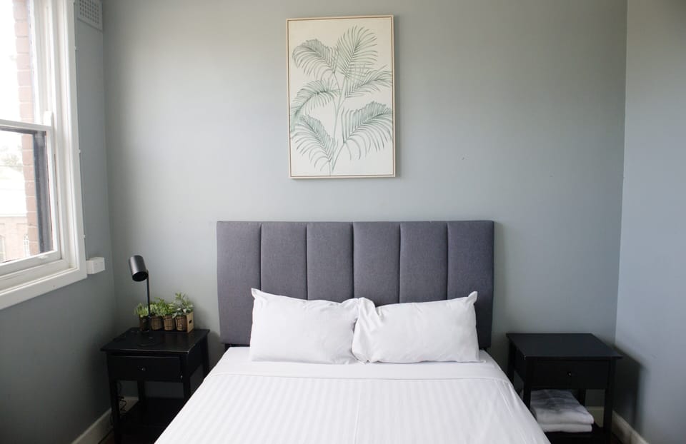 Queen Room (Shared Bathroom) | WiFi (free), bed sheets