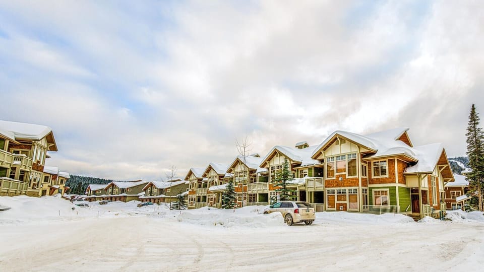Condo, 2 Bedrooms | Exterior