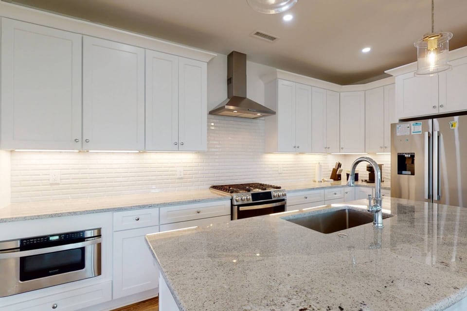 you have all the tools and high end appliances you need to make a great meal in this gourmet kitchen