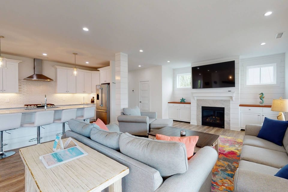 Spend quality time with your loved ones in this luxurious open floor plan