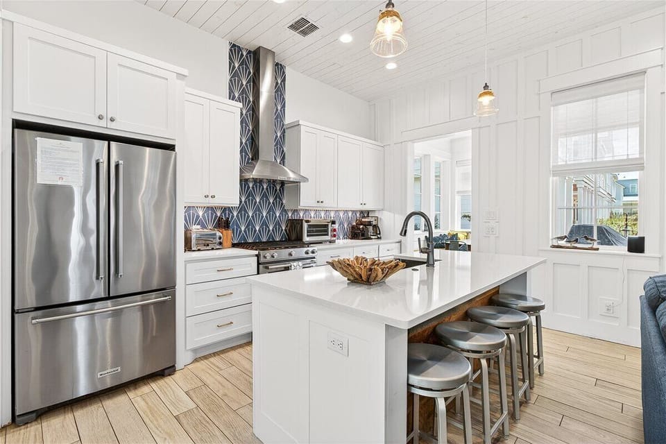 1st Floor, Kitchen