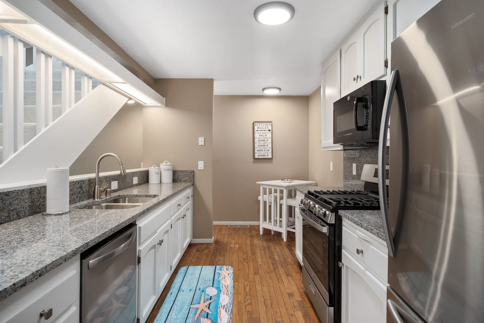 Fully Equipped Galley Style Kitchen 358 Stimson