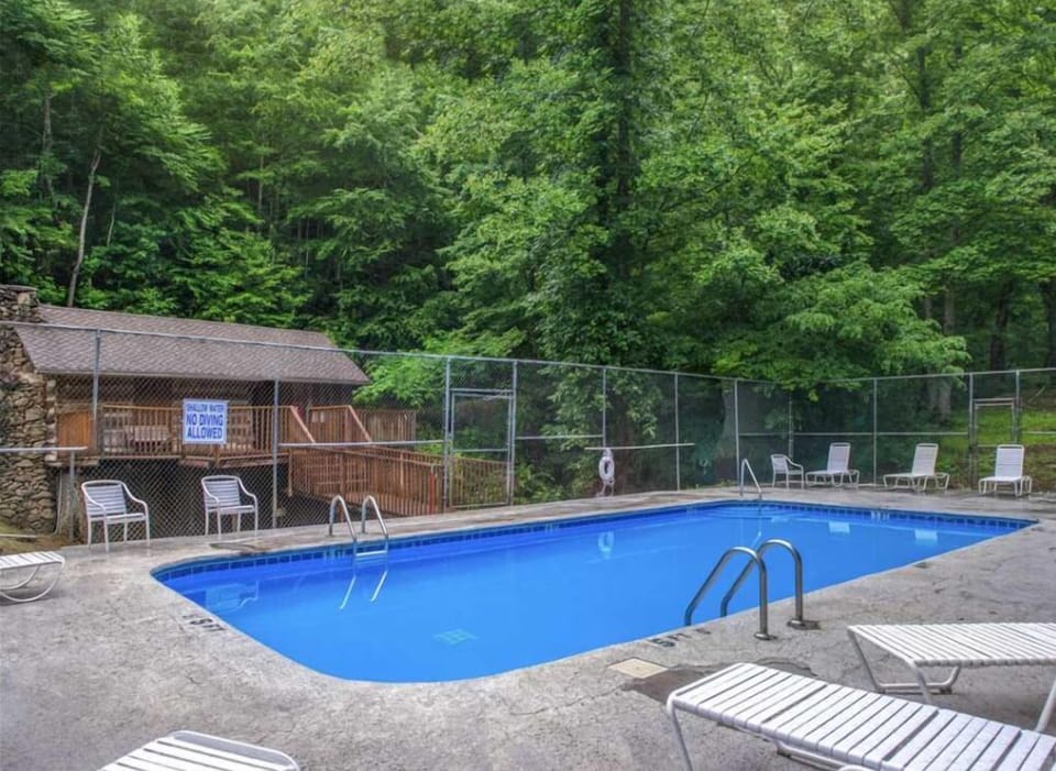 1 of 3 Resort Swimming Pools