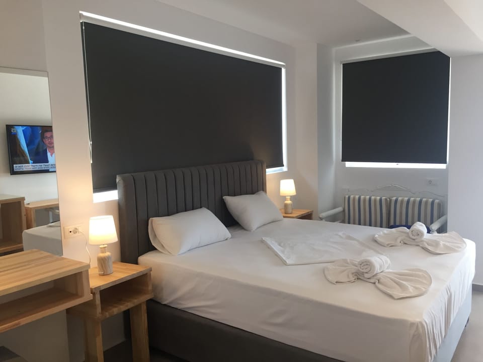 Superior Double Room, 1 King Bed, Balcony, City View | Hypo-allergenic bedding available, blackout drapes