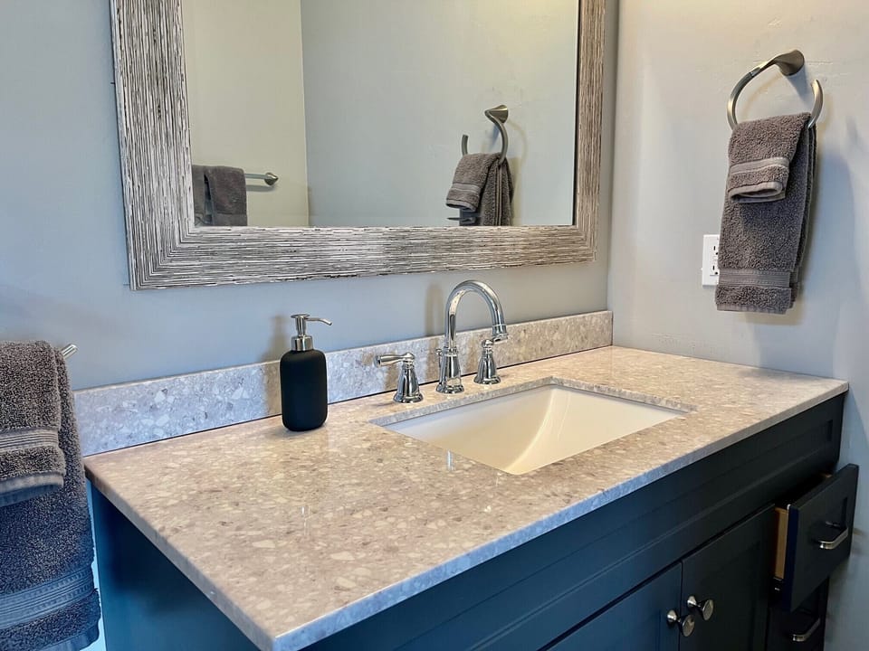 Guest Bath 2
