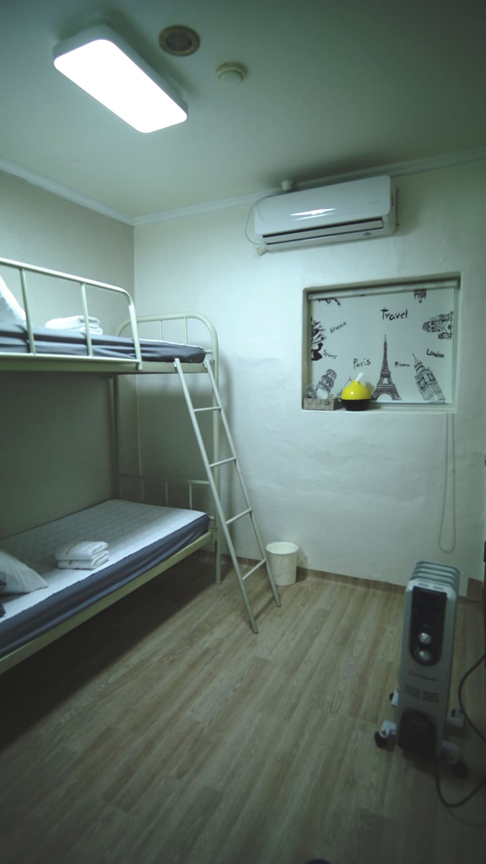 Twin Room, Private Bathroom (Bunk) | Free WiFi