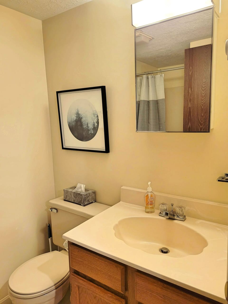 Main level bath