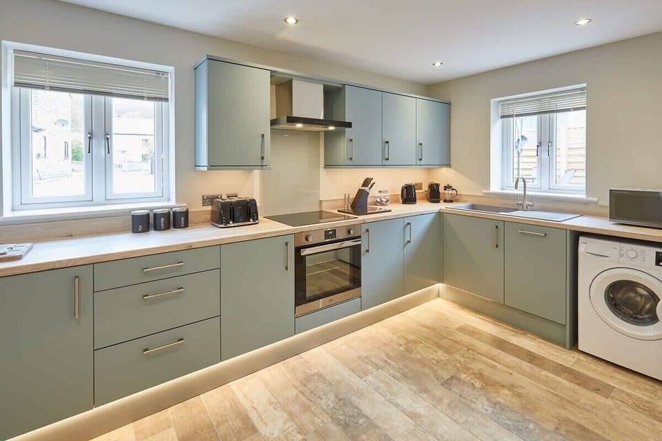 Sunny Dale Cottage, Thornton Dale - Host & Stay