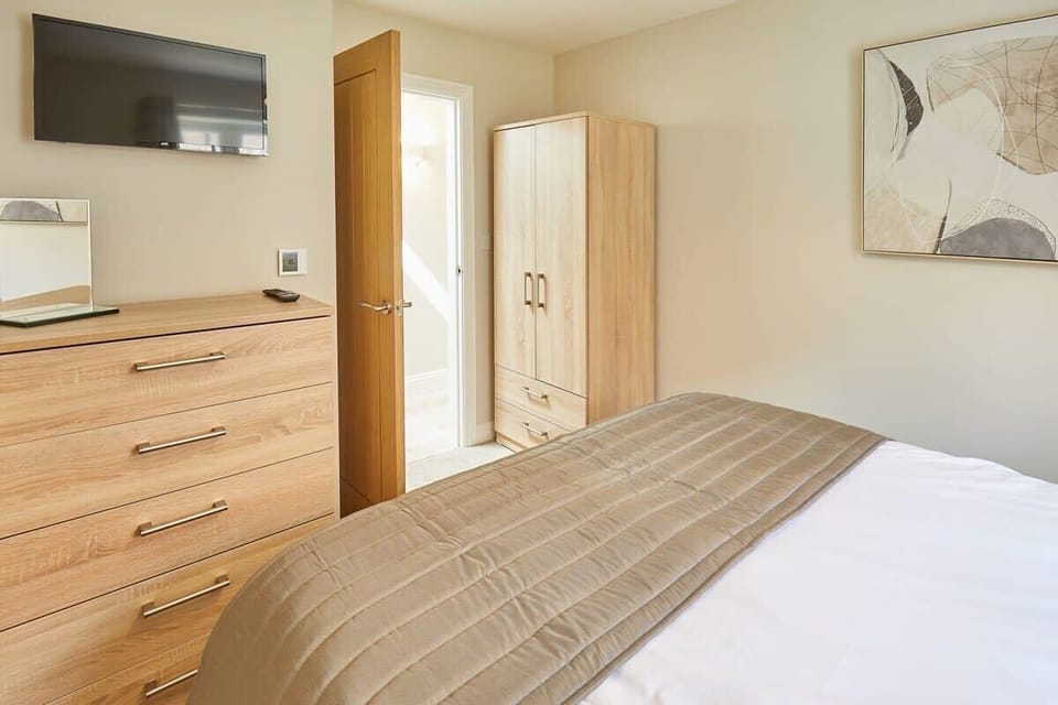 Sunny Dale Cottage, Thornton Dale - Host & Stay